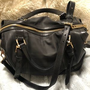 Burberry Authentic Beat Check Eller’s Tote 👜